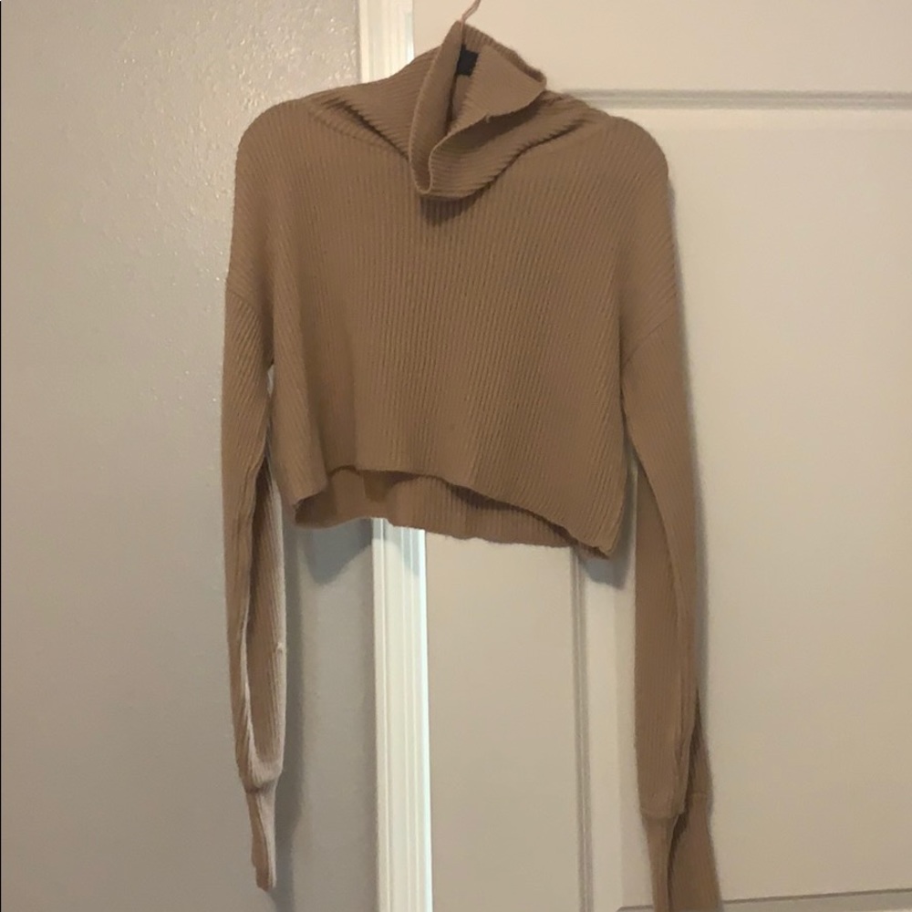 Crop turtle neck sweater